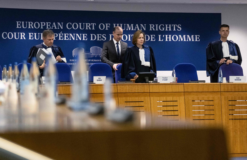 Court case may decide fate of religious symbols in public buildings