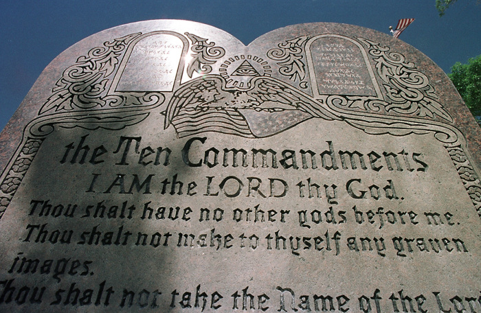 Christians join Jewish, Hindu plaintiffs in Texas lawsuit against Ten Commandments in schools