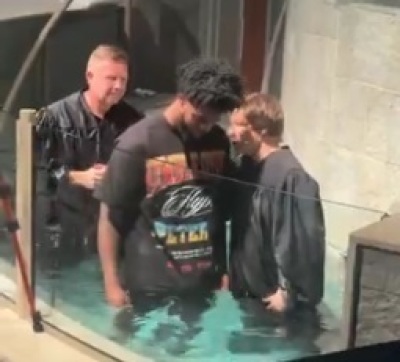 Dallas Cowboys rookie gets baptized: 'Thank you lord for this day'